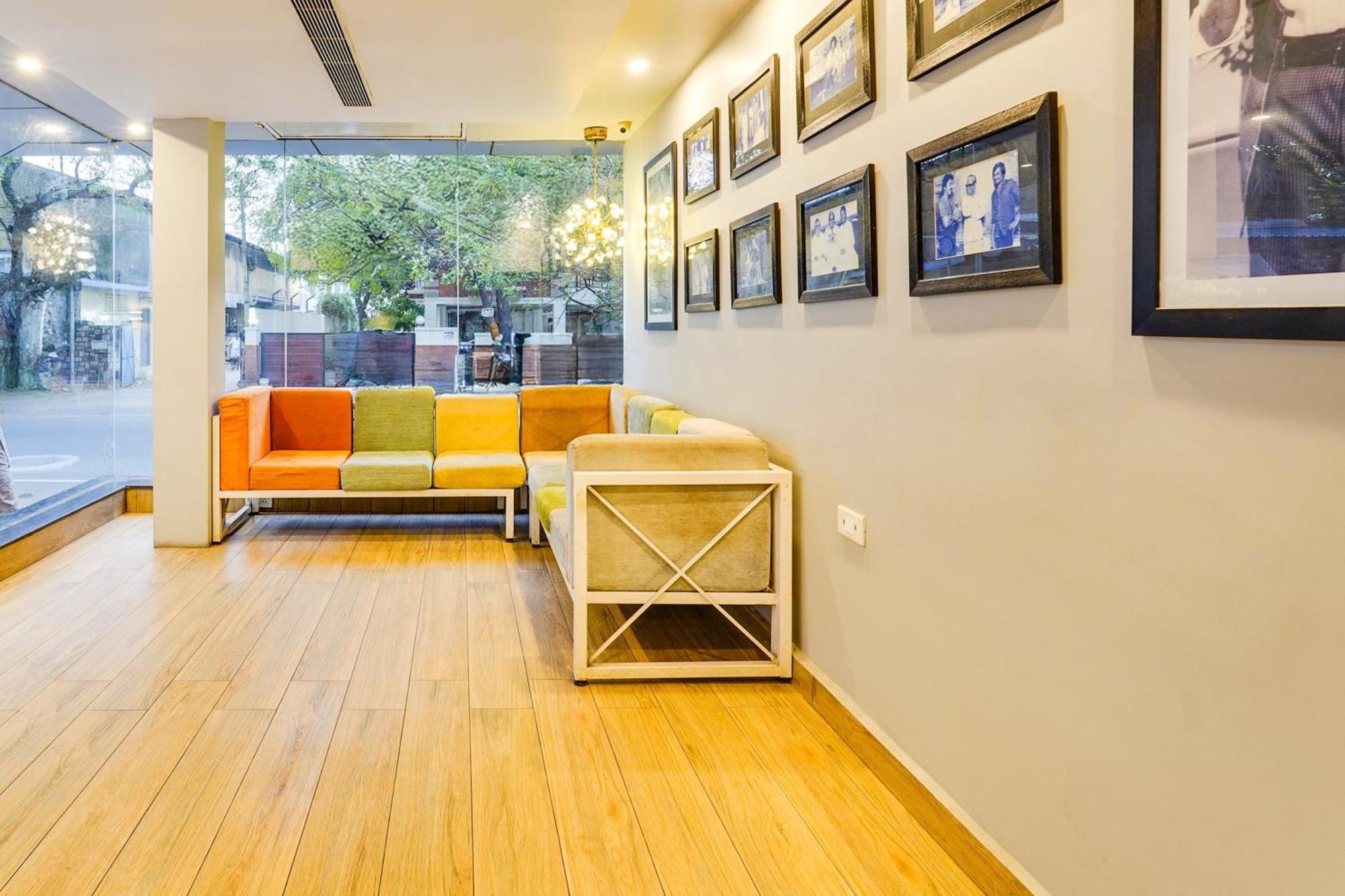 Super Townhouse Oak Kodambakkam Formerly Cine City Chennai Exteriör bild