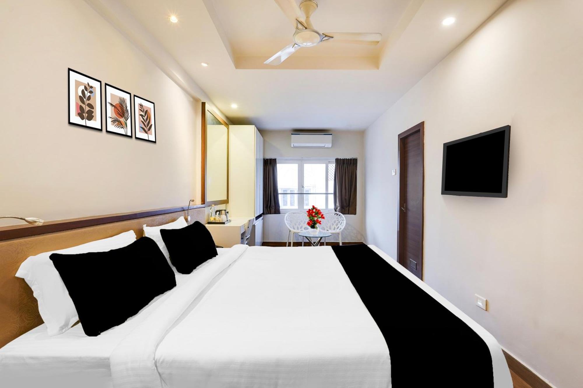 Super Townhouse Oak Kodambakkam Formerly Cine City Chennai Exteriör bild