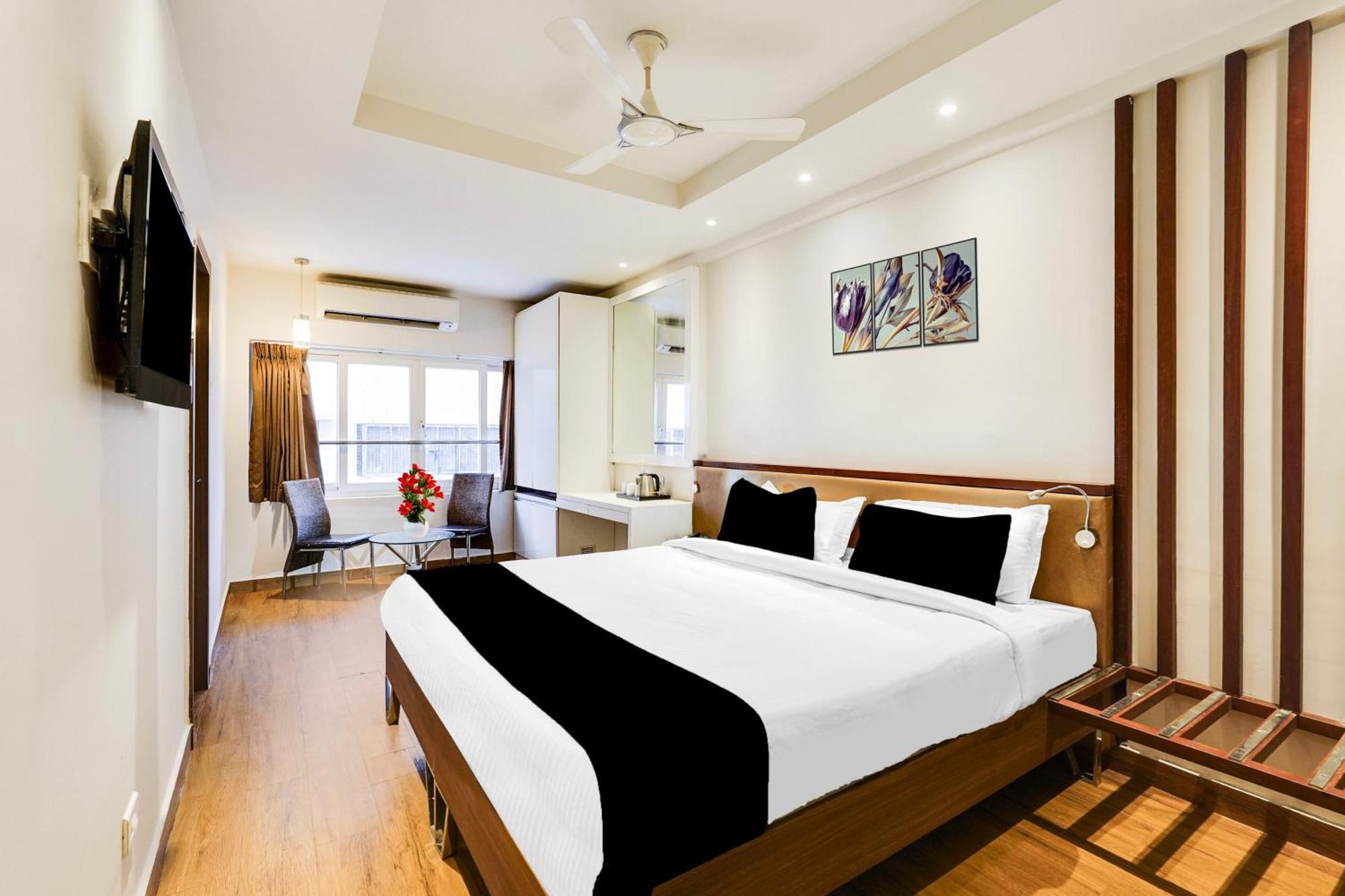Super Townhouse Oak Kodambakkam Formerly Cine City Chennai Exteriör bild